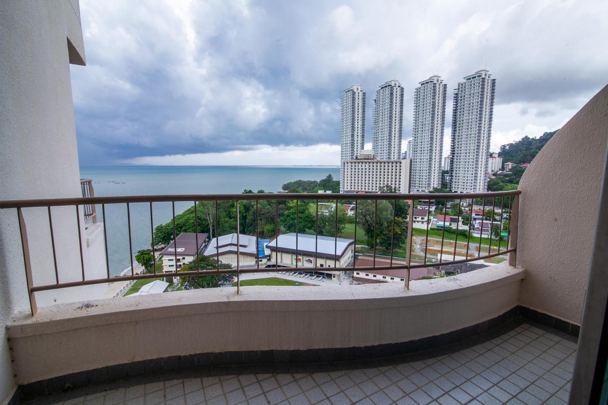 טנג'ונג בונגא Rainbow Paradise At Tanjung Bungah חדר תמונה