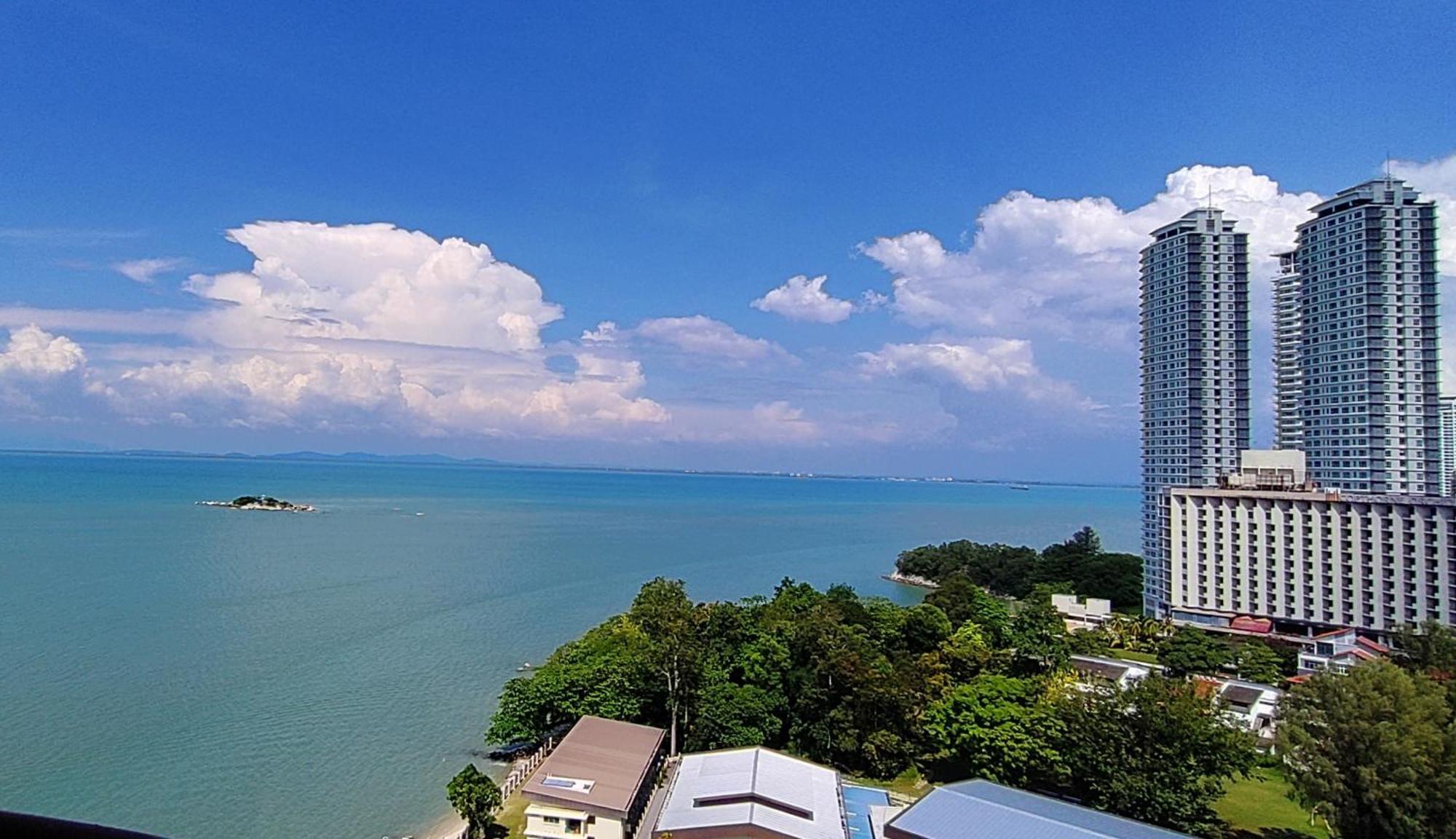 טנג'ונג בונגא Rainbow Paradise At Tanjung Bungah מראה חיצוני תמונה