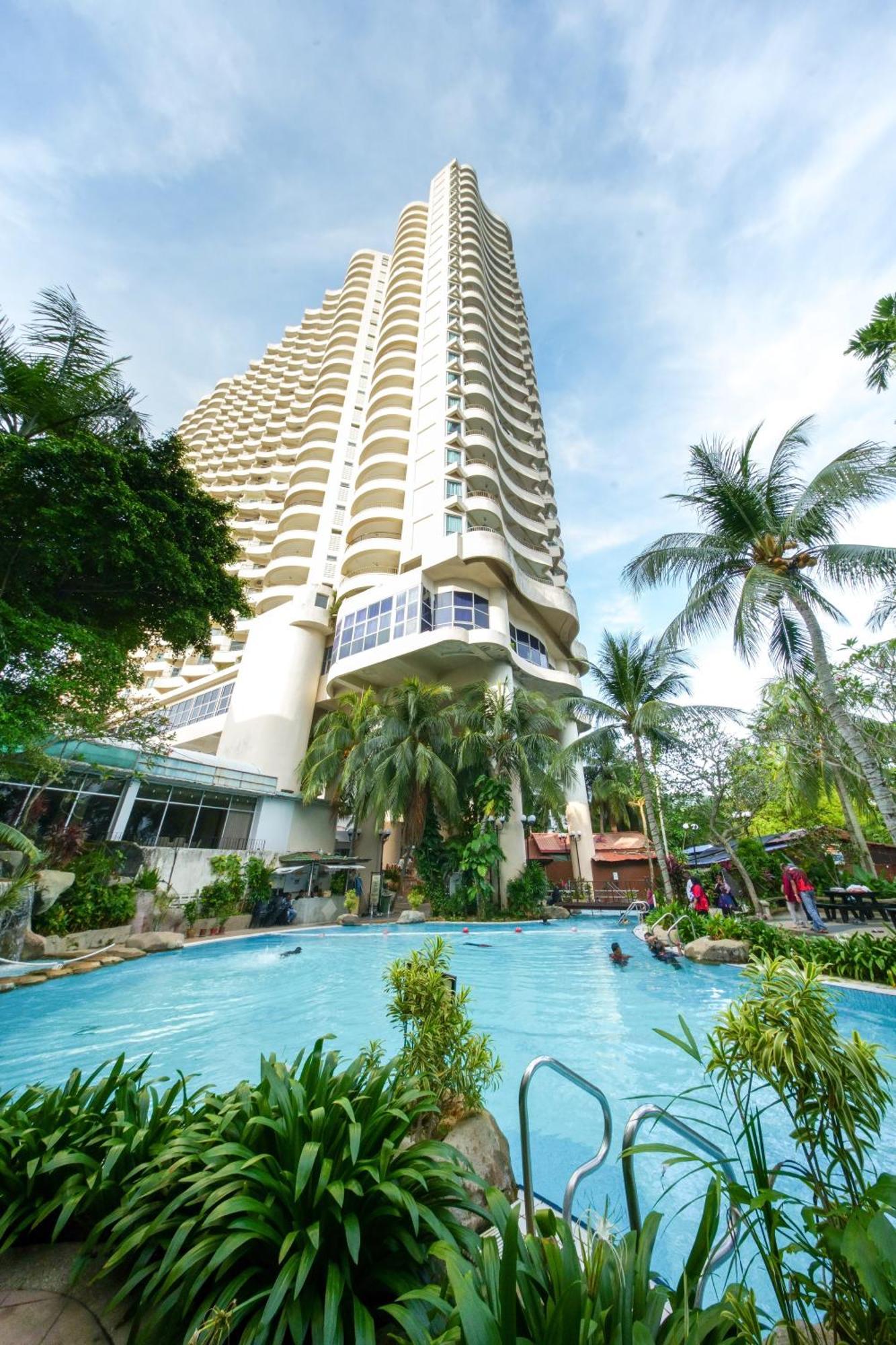טנג'ונג בונגא Rainbow Paradise At Tanjung Bungah מראה חיצוני תמונה